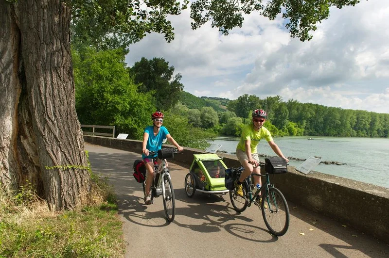 Vélo de route ViaRhôna à vélo - Étape 11 - St-Romain-en-Gal / Vienne > Sablons · Sainte-Colombe