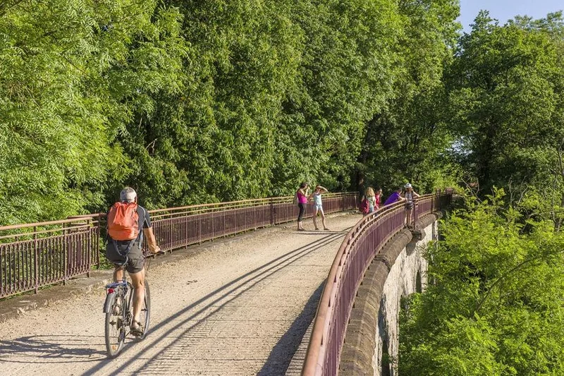 Vélo de route Voie verte Montluçon - Néris-les-bains · Montluçon