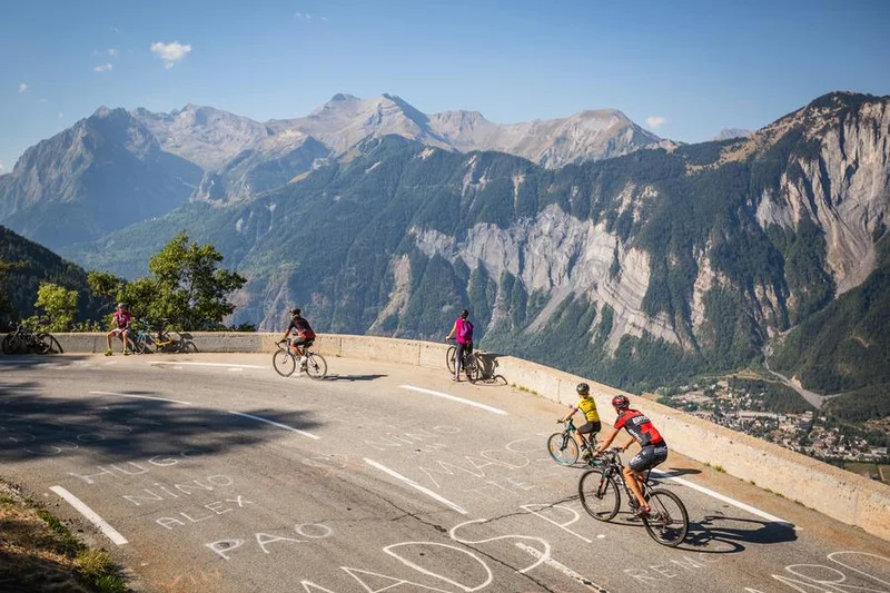 Vélo de route Pas de la Confession - Itinéraire cyclo · Le Bourg-d'Oisans