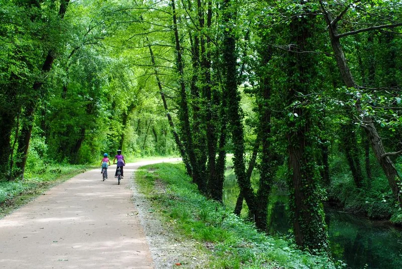 Vélo de route Dolce Via de La Voulte-sur-Rhône à Les Ollières-sur-Eyrieux · La Voulte-sur-Rhône
