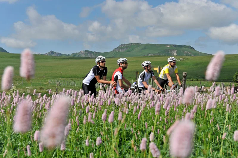 Vélo de route Autour du massif du Sancy - Tour du Sancy (boucle cyclo n°11) · Besse-et-Saint-Anastaise