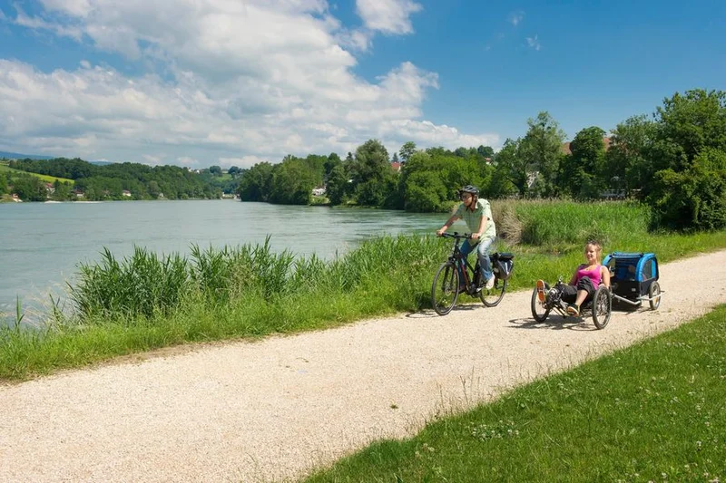 Vélo de route ViaRhôna à vélo - Étape 04 - Vulbens > Seyssel · Vulbens
