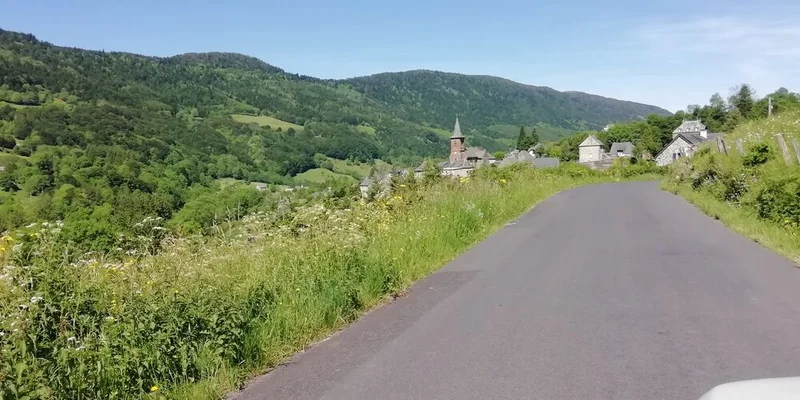 Vélo de route VAE  Cœur de Volcan - 60 kms · Le Claux