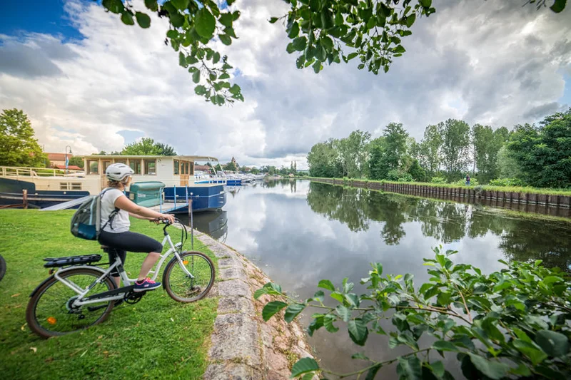 Vélo de route Boucle cyclable R7 : De l'eau aux vignes · Briennon