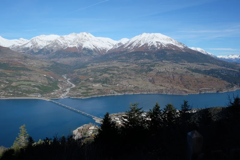 Randonnée GRP® Balcons de Serre-Ponçon · Chorges