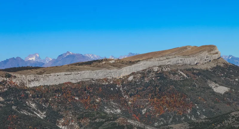 VTT Châteauneuf - Col des Guérins (VTT n°30 rouge) · Châteauneuf-d'Oze