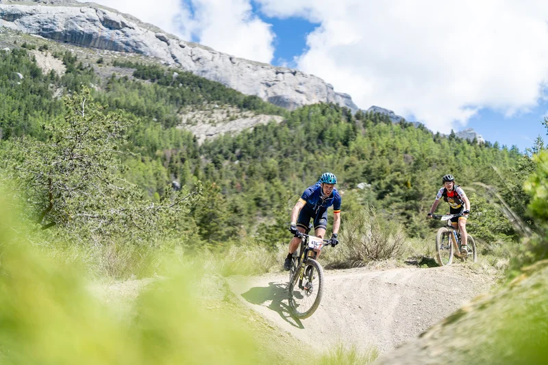 VTT Céüse, tour du synclinal (VTT n°41 noir) · Manteyer