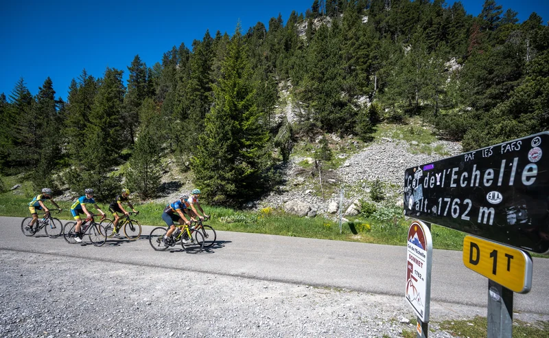 Vélo de route Montée du Col de l'Echelle (1762 m) · Val-des-Prés