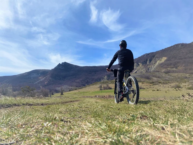 VTT Tour de la montagne du Riable à VTT (N°17) · Éourres