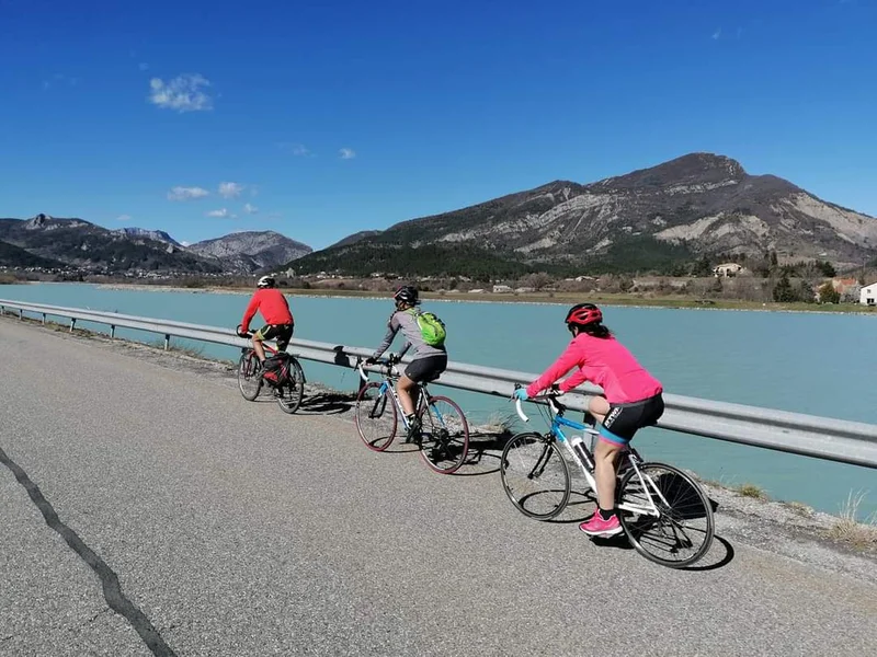 Vélo de route Le Petit et le Grand Buëch à vélo (N°5) · Serres