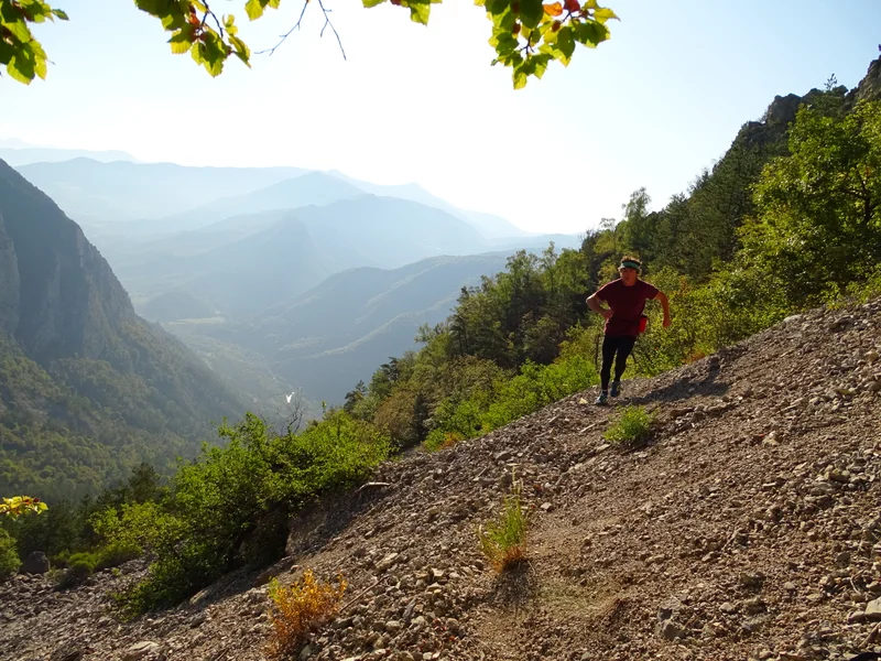 Trail Montée de Saint Amand · Clamensane