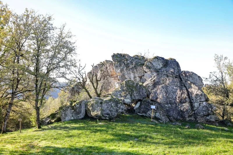 Randonnée Sentier de découverte du Moulenc · Mont-Roc