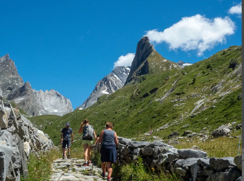 Randonnée Route du sel et des fromages : itinéraire historique en Vanoise · Pralognan-la-Vanoise