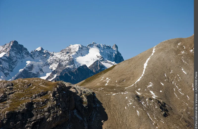 Randonnée Le Grand Galibier : ascension mythique dans le massif des Cerces · Valloire