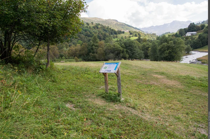 Randonnée Sentier des zones humides de Burdin : balade découverte entre terre et eau · Saint-Martin-de-Belleville