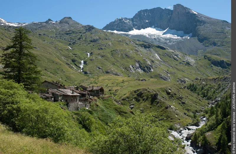 Randonnée Hameau et refuge d'Avérole : une randonnée hors du temps · Bessans