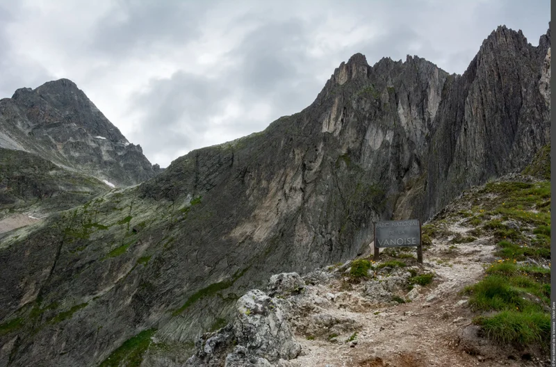 Randonnée Du refuge des Barmettes au refuge du Grand Bec :  les 3 cols · Pralognan-la-Vanoise