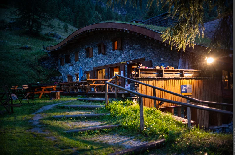Randonnée Du refuge de Rosuel au refuge d'Entre le Lac · Peisey-Nancroix