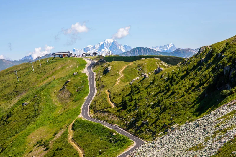 VTT Col de la Loze à vélo, entre Méribel et Couchevel · Courchevel
