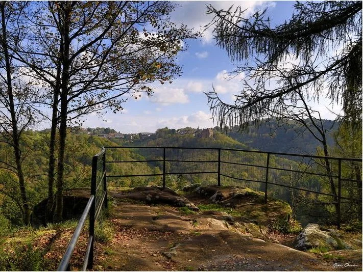 Randonnée Trésor des Vosges du Nord : Sentier des trois rochers · La Petite-Pierre