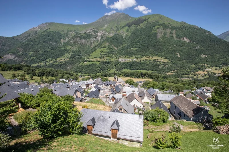 Vue sur la vallée de Luz · © Pierre Meyer