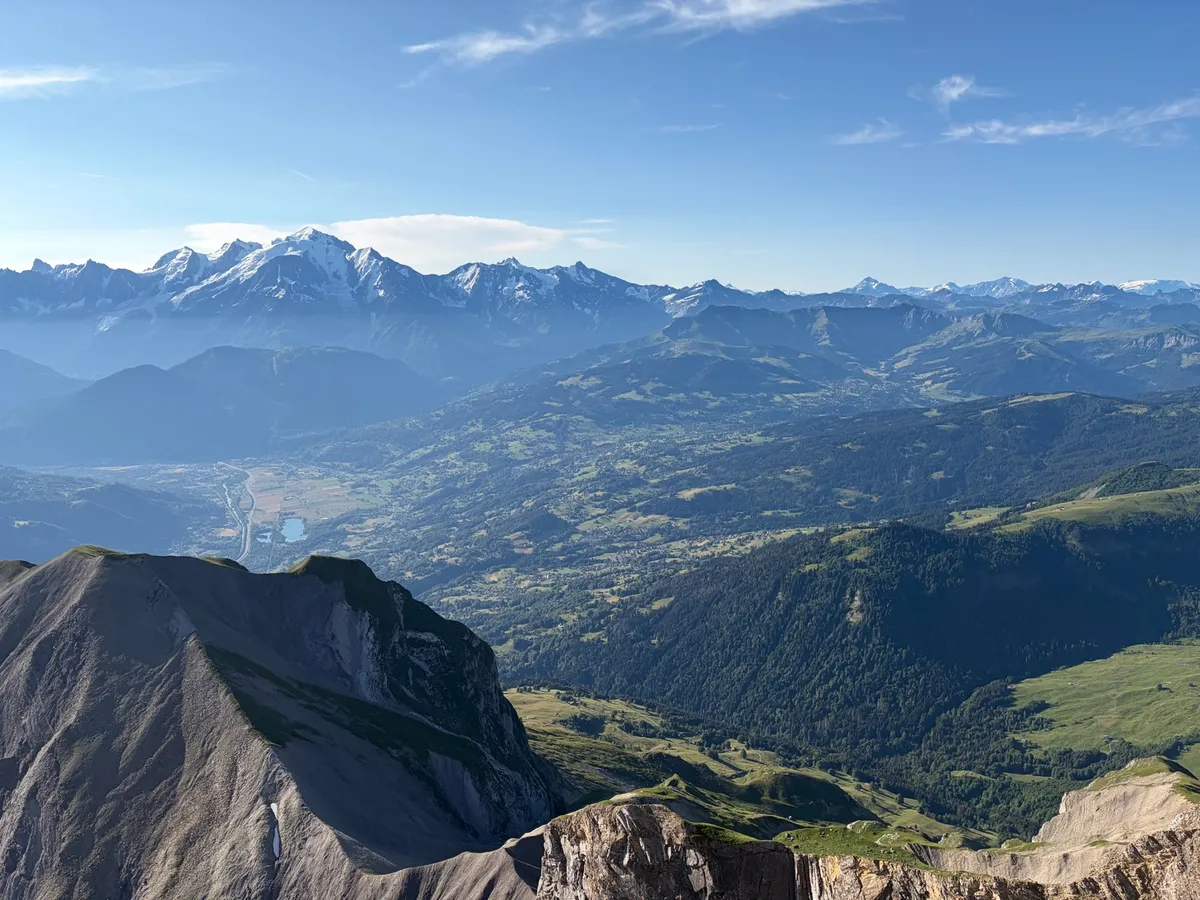 Randonnée La Pointe Percée par les Cheminées de Sallanches · Le Grand-Bornand