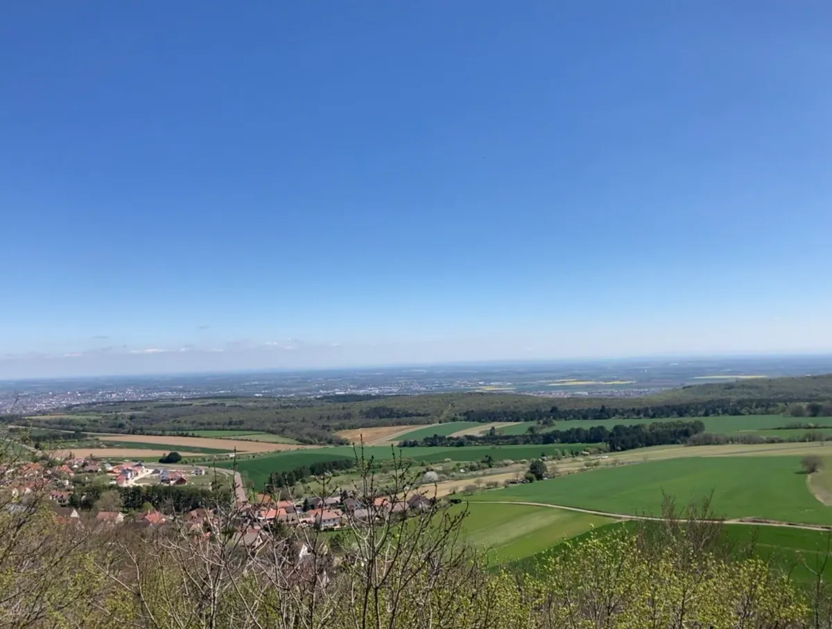 Randonnée Le tour du Mont Afrique depuis Corcelles-les-Monts · Corcelles-les-Monts